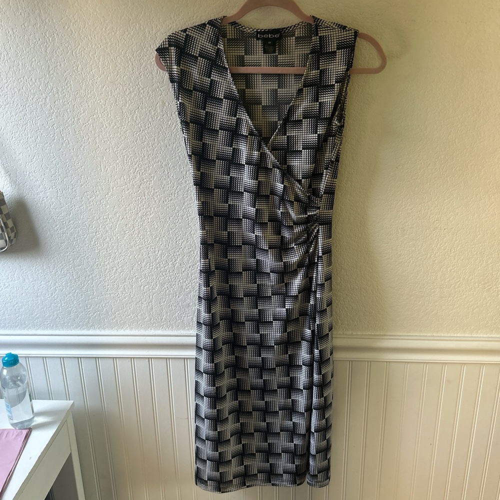 Bebe Black and White Sleeveless Wrap Midi Dress